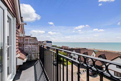 4 bedroom end of terrace house for sale, Battery Point, Hythe, CT21
