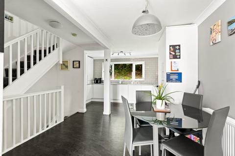 17 Battery Point, Hythe, CT21 5RR