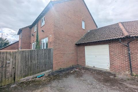 18 Kendal Close, Feltham, TW14 9QG