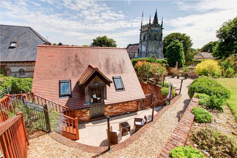 2 bedroom detached house for sale, Manor Farm Close, Pimperne