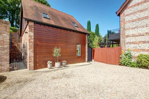 2 bedroom detached house for sale, Manor Farm Close, Pimperne