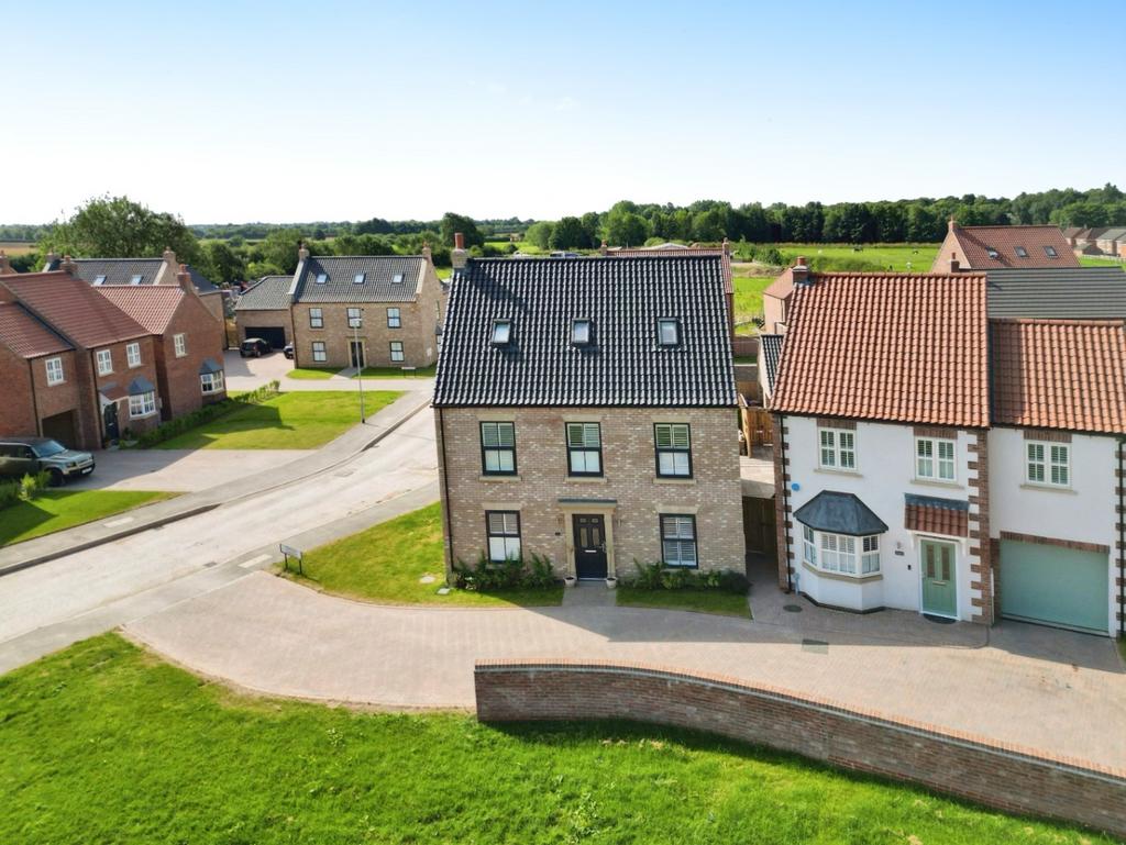 Leven, East Riding of Yorkshire HU17 4 bed detached house - £520,000