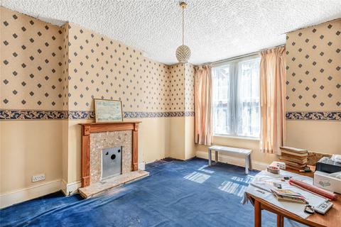 1 bedroom flat for sale, Credenhill Street, Furzedown, SW16