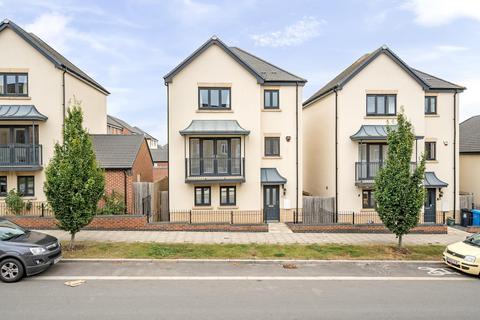 4 bedroom detached house for sale, The Avenue, Corby, NN17