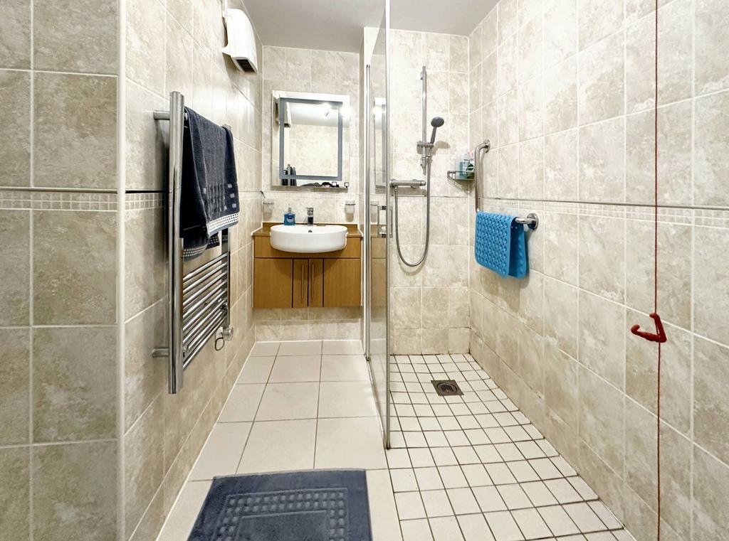 En suite Shower Room