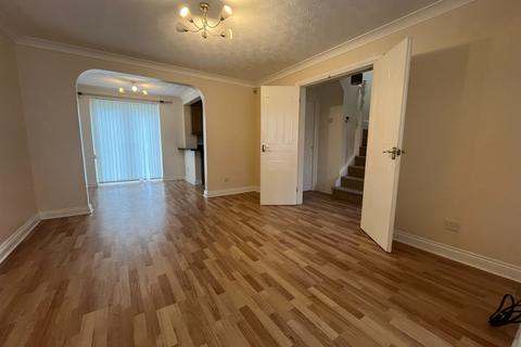 3 bedroom detached house to rent, Robert Westall Way, North Shields, NE29