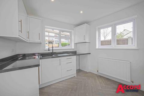 28a Leyburn Crescent, Romford, RM3 8RP
