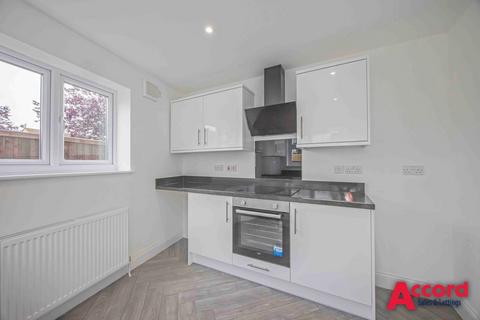 28a Leyburn Crescent, Romford, RM3 8RP