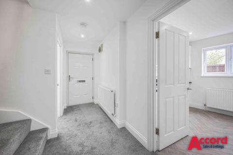 28a Leyburn Crescent, Romford, RM3 8RP