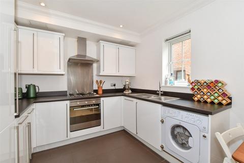 2 bedroom flat for sale, Bonehurst Road, Horley, Surrey