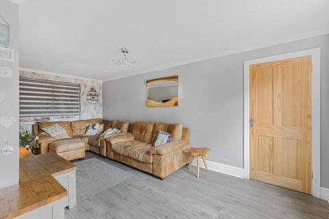 79 Puttocks Drive, Welham Green, Hatfield, AL9 7LW