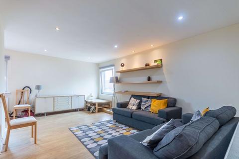 2 bedroom flat to rent, 1489L – South Gyle Mains, Edinburgh, EH12 9ET