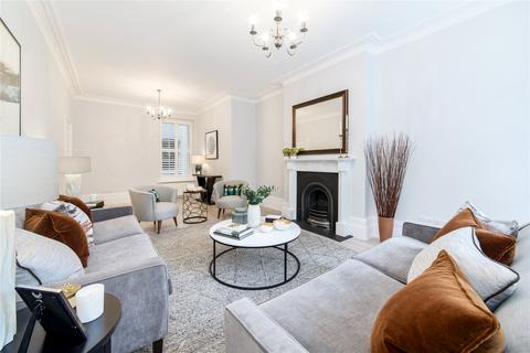 3 bedroom flat to rent, Gloucester Road, South Kensington, London