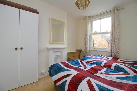 2 bedroom terraced house to rent, Barrett Street, Central Oxford