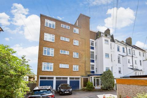 1 bedroom flat for sale, Marine Parade, Hythe, Kent