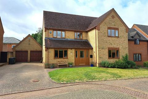 4 bedroom detached house for sale, Bunyan Close, Sandy SG19