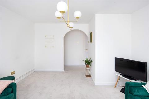 15 Holloway Road, London, E6 3PE