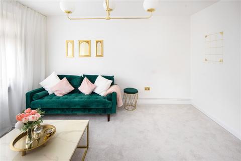 15 Holloway Road, London, E6 3PE