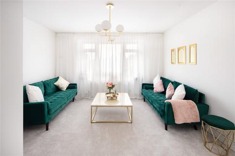 15 Holloway Road, London, E6 3PE