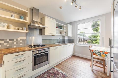 2 bedroom maisonette for sale, Liverpool Road, Islington, London