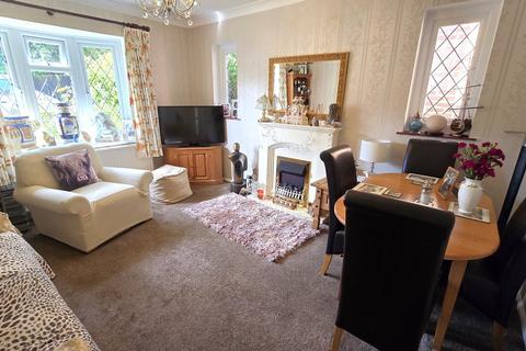 2 bedroom detached bungalow for sale, Second Avenue, Bexhill-on-Sea, TN40