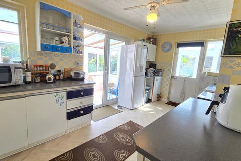 24 Second Avenue, Bexhill-on-sea, TN40 2PJ