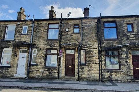 2 bedroom terraced house to rent, Thornton Road, Queensbury BD13