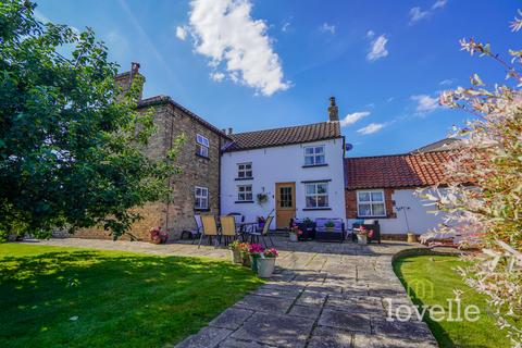 4 bedroom detached house for sale, High Street, East Ferry DN21