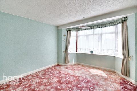 6 Erroll Road, Romford, RM1 3DJ