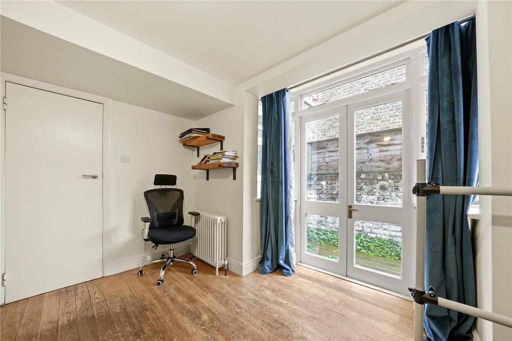 Apartment in London - View 3