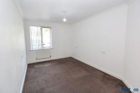 2 bedroom ground floor flat to rent, Doulton Gardens, Lower Parkstone