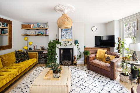 Flat A, 256 Richmond Road, London, E8 3QW