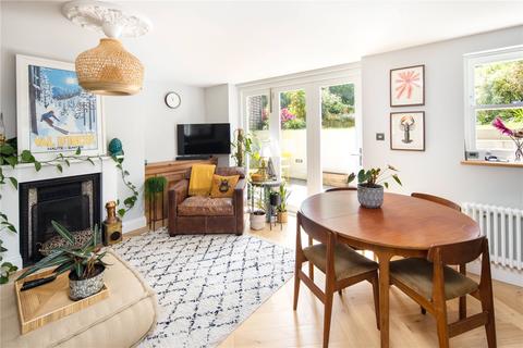 Flat A, 256 Richmond Road, London, E8 3QW