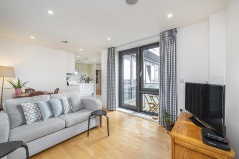 2 bedroom flat for sale, College House, 52 Putney Hill, London