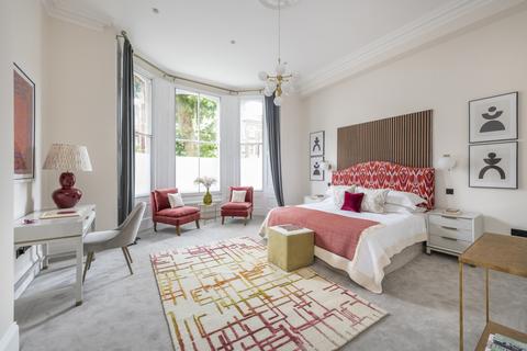 2 bedroom flat for sale, Warrington Crescent, London