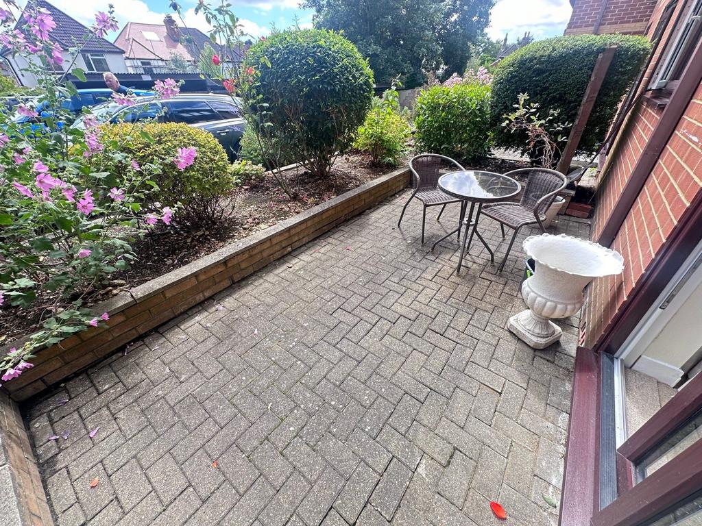 Dennison Court, Regents Park SO15 House for sale £126,950