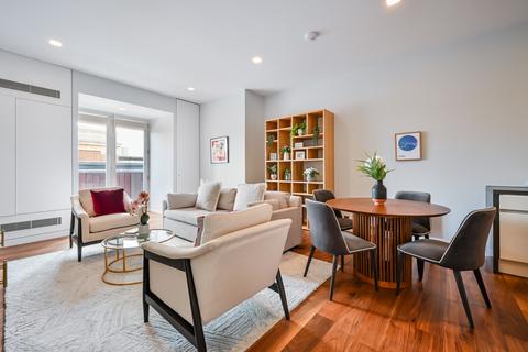2 bedroom flat to rent, Market Place, London