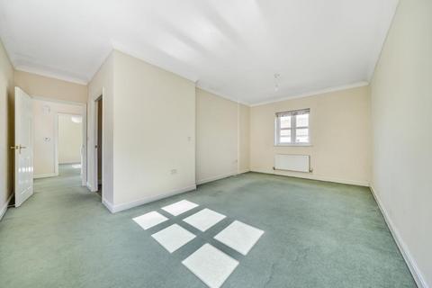 3 Cherry Tree Court, Witney, OX28 1GQ