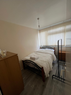 3 bedroom maisonette to rent, Stanswood Gardens, London, SE5