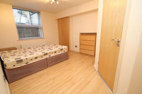 2 bedroom flat to rent, Westfield Terrace, Leeds, West Yorkshire, LS7