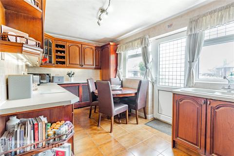7 Instow Close, Chadderton, Oldham, OL9 0QF