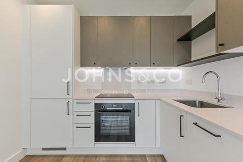 1 bedroom apartment to rent, Bankside Gardens, Reading, RG2