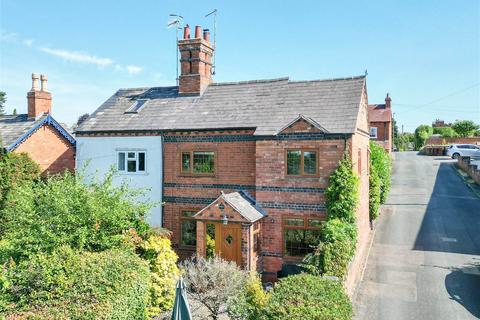 3 bedroom semi-detached house for sale, West Road, Bromsgrove, B60 2NQ