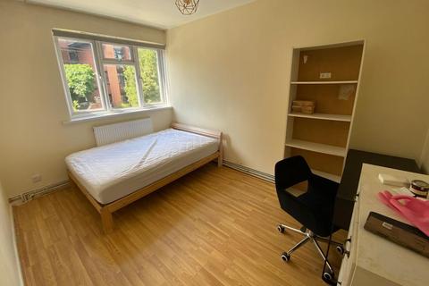 4 bedroom terraced house for sale, 18 Bradstock Road, Hackney, London, E9 5BJ