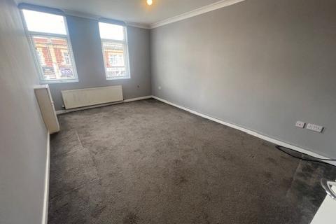 2 bedroom flat to rent, Wimborne Road, Bournemouth, BH9