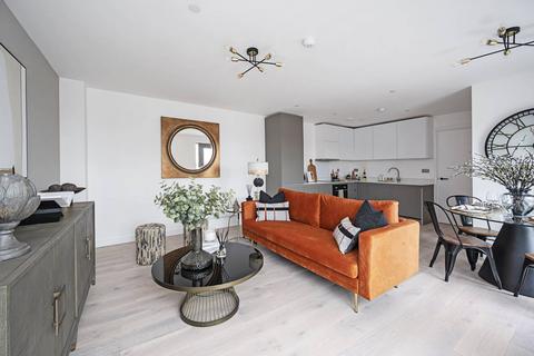 1 bedroom flat for sale, 3-19 Caroline Street, London E1