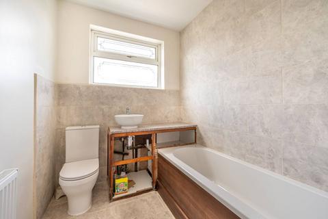 31 Belvedere Road, London, E10 7NW