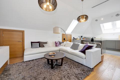 2 bedroom penthouse to rent, Leman Street, E1