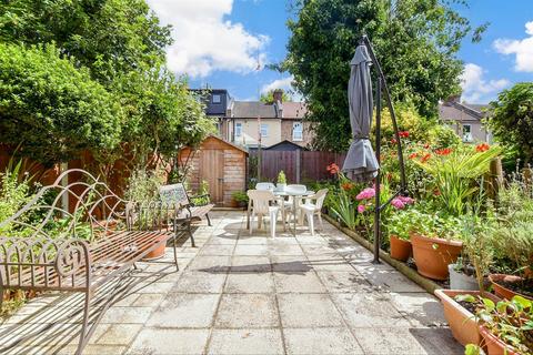 5 Dagenham Road, London, E10 7LH