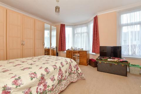 5 Dagenham Road, London, E10 7LH